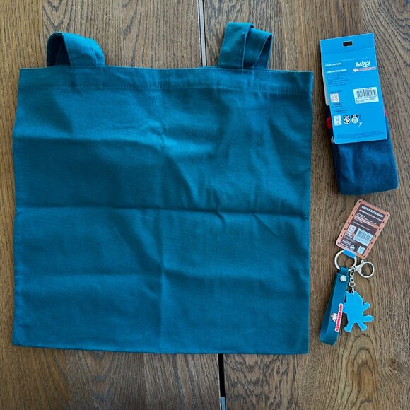 NEW Bluey Hammerbarn Tote Bag Socks and Key Ring Bundle Bunnings Exclusive Rare - Picture 2 of 3